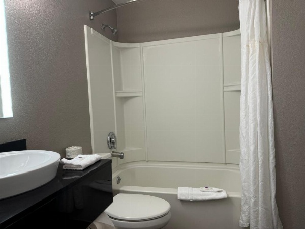 Motel 6 Hollywood image 18