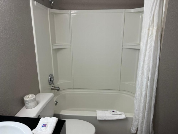 Motel 6 Hollywood image 19