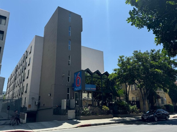 Motel 6 Hollywood image 36
