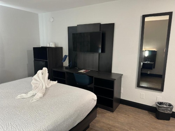 Motel 6 Hollywood image 6